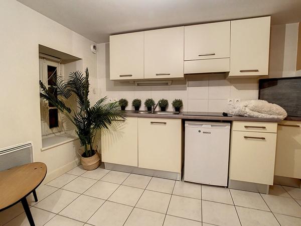 Appartement T2 rénové, cachet, à vendre centre ville Montauban (82) avec un cellier