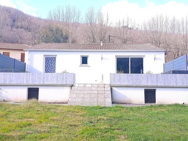 A SAISIR sur la commune de Thueyts maison de plain pied avec garage