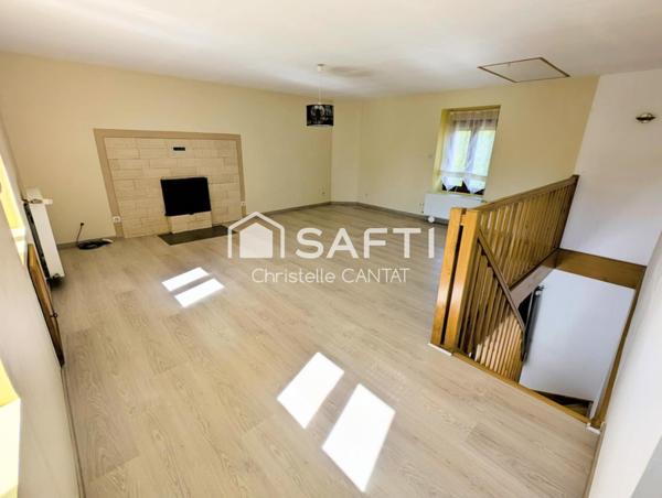 Maison de bourg,199m², 2 chambres parentales