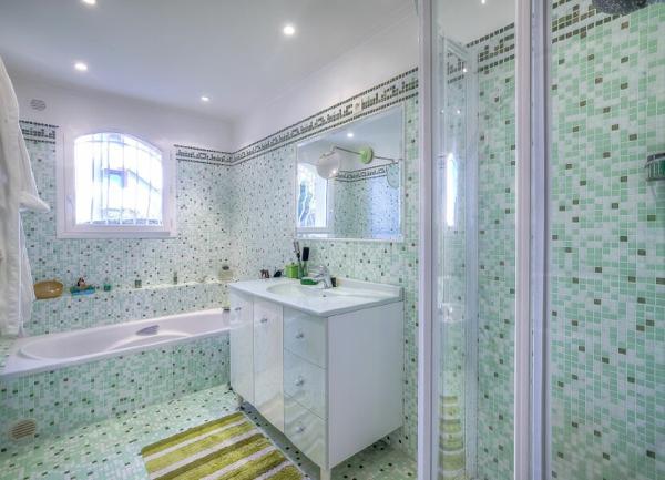 Maison à vendre    9 pièces • 445 m2 Nice