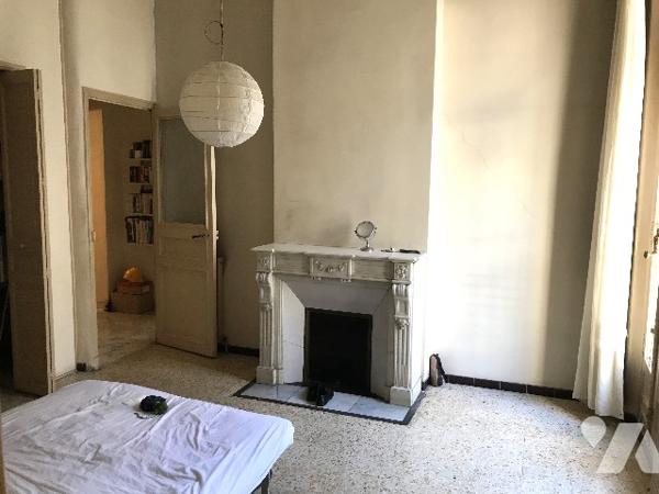 A vendre : un grand appartement de 145 m² loi carrez sur le Cours Lieutaud
