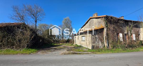 Longère à rénover 150m², 2100m² de terrain avec dépendances.