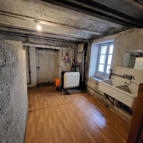 Maison bourgeoise proche du centre ville Riom es Montagnes (15400)