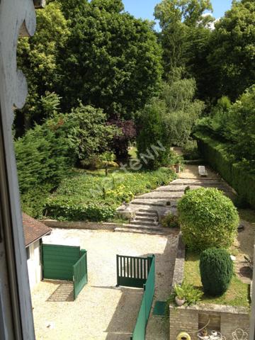 Maison de caractère à Vendre à Luzarches - 7 pièces, 4 chambres