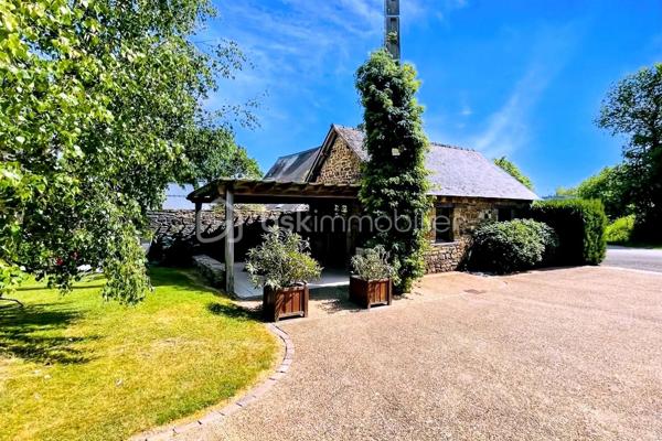 🐴 Avis aux amoureux de nature, de charme et d'équitation ! 🌿
Découvrez cette propriété rare qui allie à la perfection l'authenticité de l'histoire et le confort moderne, sur un superbe domaine de plus d' 1 hectare 🌳.

🎥 Vidéo / Visite virtuelle disponible sur demande ! 📲

📍 Une situation idéale :
En campagne, au calme absolu, tout en restant à seulement 12 min de Janzé, 13 min de La Guerche-de-Bretagne 🚗 et à 37 minutes de RENNES-MAIRIE / HYPER CENTRE ! Un accès rapide à tous les commerces, écoles et services.

🏡 UN INTÉRIEUR CHALEUREUX, SPACIEUX & DE PLAIN-PIED
Entièrement rénovée, la maison vous offre de beaux volumes et une circulation très fluide :
🍳 Cuisine XL aménagée & équipée, véritable cœur de la maison.
🔥 Séjour de caractère avec une majestueuse cheminée d'époque, des poutres apparentes et de magnifiques colombages.
🛋️ Salon indépendant pour vos moments de détente.
💻 Bureau dédié au télétravail (avec fibre optique déjà installée 🚀).
🛏️ Espace nuit : 4 chambres confortables, 1 salle de bain, 1 salle d'eau, 1 buanderie/lingerie fonctionnelle.
🚗 Garage attenant.

🌳 UN EXTÉRIEUR DÉDIÉ À LA DÉTENTE ET VOS PASSIONS
☀️ Parc arboré de 3 800 m² entourant la maison avec une belle terrasse exposée plein SUD.
🏡 Studio indépendant d'environ 20 m² avec mezzanine et terrasse couverte (parfait pour recevoir la famille, les amis ou faire de la location 🗝️).
🛠️ Superbe potentiel d'extension : un bâtiment de 100 m² à rénover et un grand hangar !

🐴 INSTALLATIONS ÉQUESTRES DE PREMIER ORDRE
Vous avez des chevaux ou des animaux ? Ce domaine est prêt à vous accueillir !
🐴 Barn de 300 m² équipé de 8 boxes.
🌾 Paddocks en herbe d'environ 1 hectare, entièrement clôturés en lisses de bois avec un accès direct et facilité.
🌱 Possibilité d'acquérir plus de terre !

⭐ LES POINTS FORTS QUI FONT LA DIFFÉRENCE :
🌱 Très faible consommation énergétique : DPE Classe B ! (Pompe à chaleur + isolation de haute qualité) ❄️🔥
📡 Fibre optique pour une connexion haut débit.
🏠 Toiture en ardoises naturelles en parfait état.

Un bien d'exception sur le marché, prêt à vous accueillir avec vos projets et vos animaux ! 🐎✨

📞 Une visite s'impose ! Contactez-nous dès maintenant pour en savoir plus et recevoir la vidéo / visite virtuelle. 📩