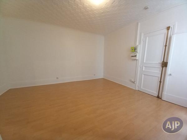Location appartement Levallois Perret : 832 € - AJP Immobilière Passy Paris 16