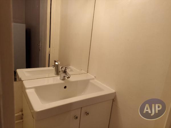 Location appartement Levallois Perret : 832 € - AJP Immobilière Passy Paris 16