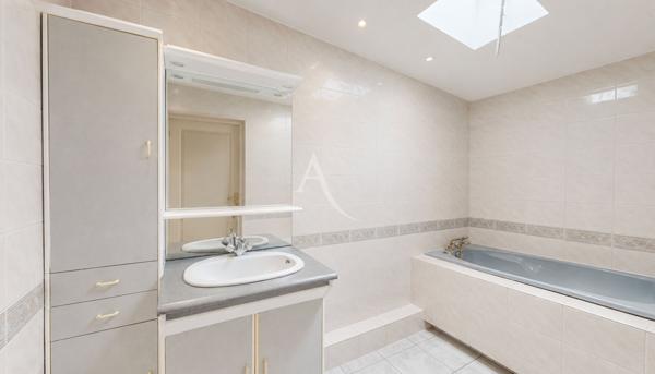 Maison Roissy En Brie 4 pièce(s) 76.66 m2
