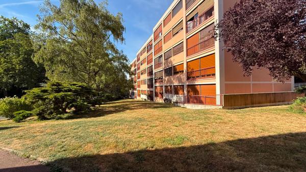 Box fermé 15m2 à vendre ? Résidence calme et sécurisée