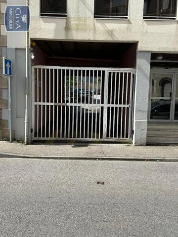 Parking à louer Quimper (29000)