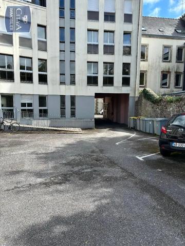 Parking à louer Quimper (29000)