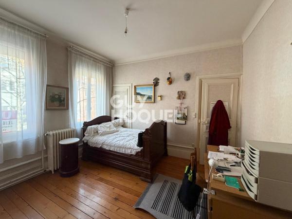 MAISON À VENDRE DE 7 PIÈCES DE 164,00 M²