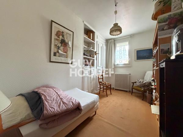 MAISON À VENDRE DE 7 PIÈCES DE 164,00 M²