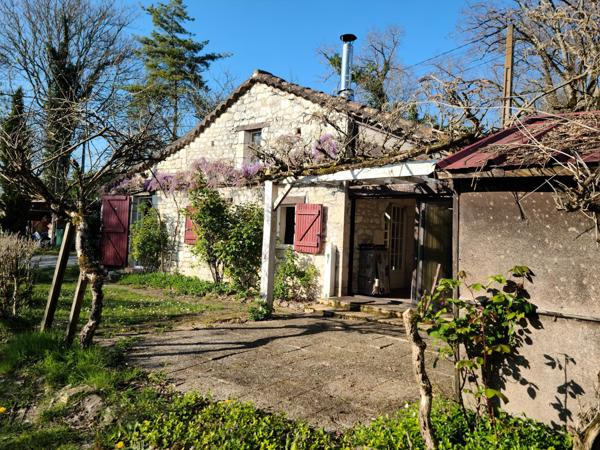 Maison de charme, vue dégagée, piscine au calme