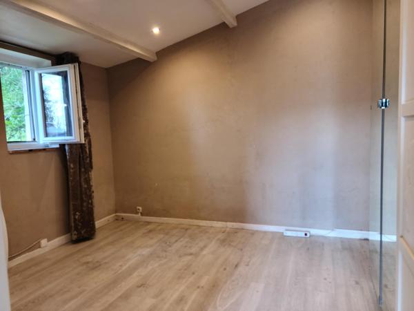 Maison de charme, vue dégagée, piscine au calme