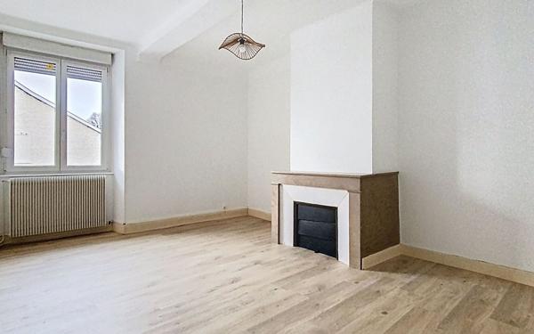 Appartement à louer    4 pièces •  Neufchâteau