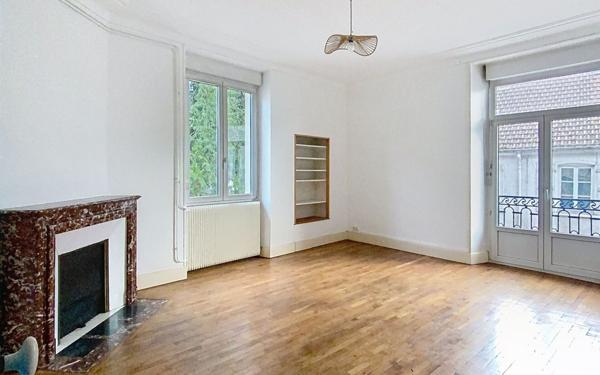 Appartement à louer    4 pièces •  Neufchâteau