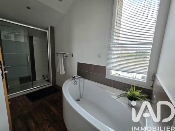 Maison à vendre 7 pièces 199 m² Fontaine-le-Comte