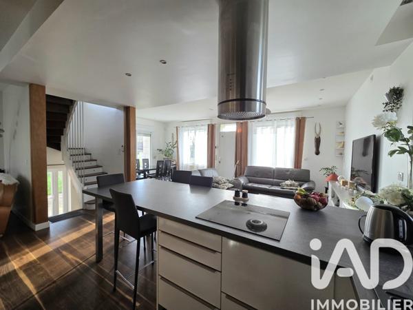 Maison à vendre 7 pièces 199 m² Fontaine-le-Comte