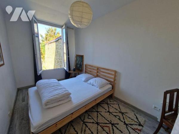 À Quimper, au Centre Ville, tout à pied,  à vendre appartement de 87 m² situé  dans une petite ...