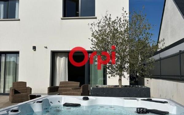 Maison à vendre    6 pièces • 146 m2 Séné