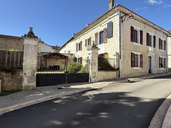 MAISON DE CARACTERE Saint severin