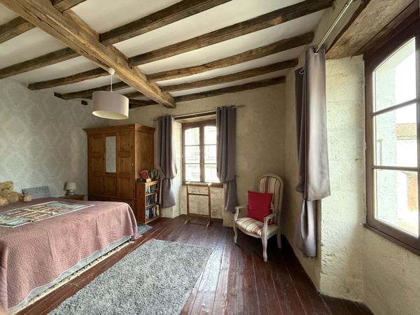 MAISON DE CARACTERE Saint severin