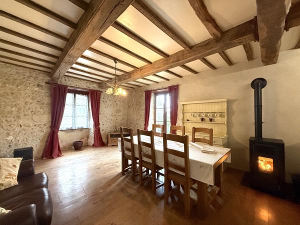 MAISON DE CARACTERE Saint severin