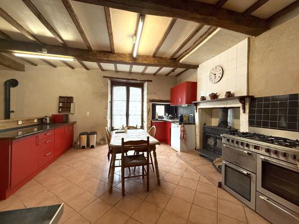 MAISON DE CARACTERE Saint severin