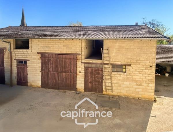 Maison à vendre 7 pièces SAVIGNY EN REVERMONT (71)