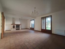 A 20 MN DE GISORS, MAISON DE MAITRE RENOVEE AVEC SOUS TOTAL DE 160 M² HAB SUR 2000 M² DE TERRAIN CLOS AU CALM Gisors (27140)