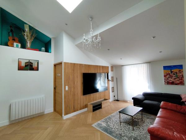 Appartement
         4 pièces
        - 122 m² Exclusivité 340 000 € *
