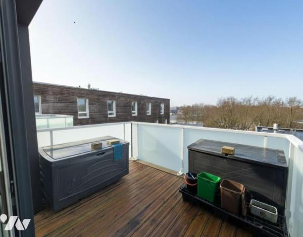 Lorient, face aux Halles de Merville, au sein d'une copropriété de standing, appartement T2 com...