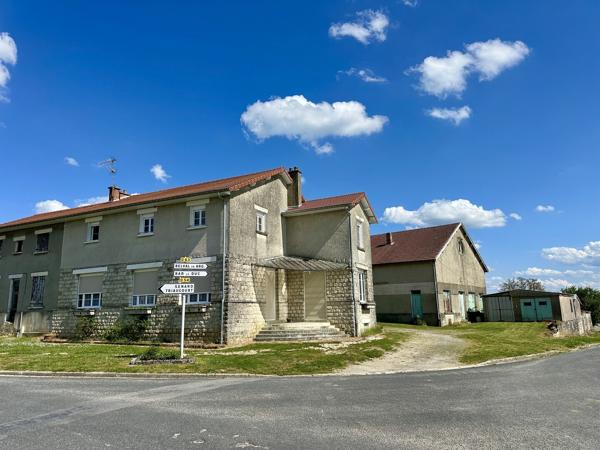 Maison familiale 8 pièces avec jardin et dépendance de plus de 200 m² 148 400 €