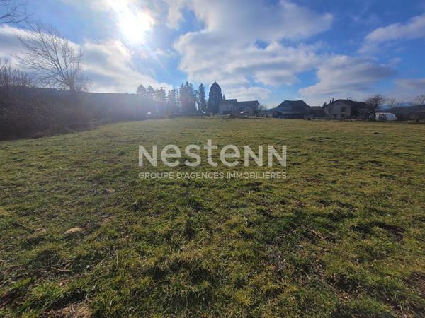 EXCLUSIVITE SAINT JULIEN DU PINET ! Belle parcelle de 3000 m2 constructible avec vue dégagée et certificat d'urbanisme opérationnel