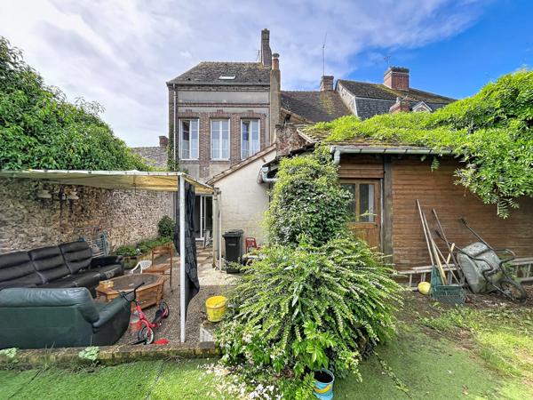 Maison de ville 4 chambres et jardin DPE C La Ferté Vidame