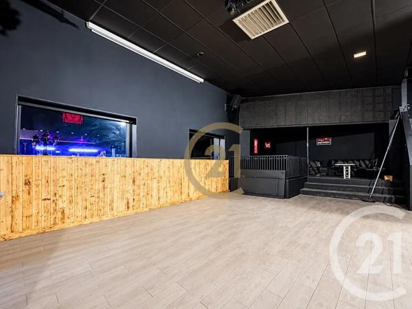 Immeuble à vendre  300 m 2   LURE  - 70
