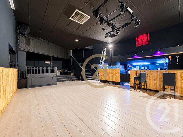 Immeuble à vendre  300 m 2   LURE  - 70