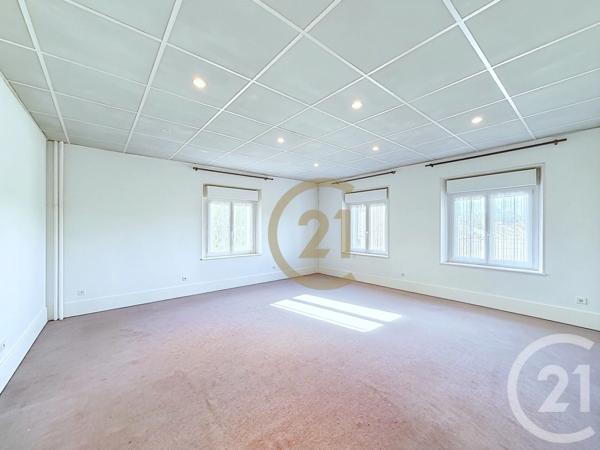 Immeuble à vendre  300 m 2   LURE  - 70
