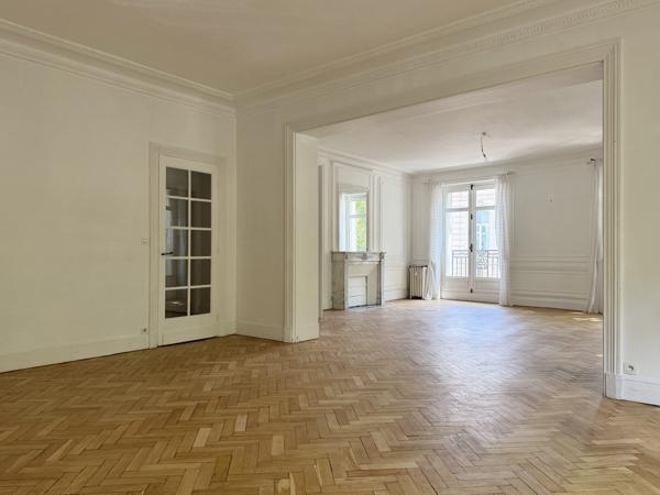Appartement T6 au Cœur des Beaux-Arts