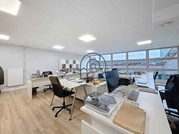 Lille – Euralille : bureaux 130 m² avec parkings – À vendre