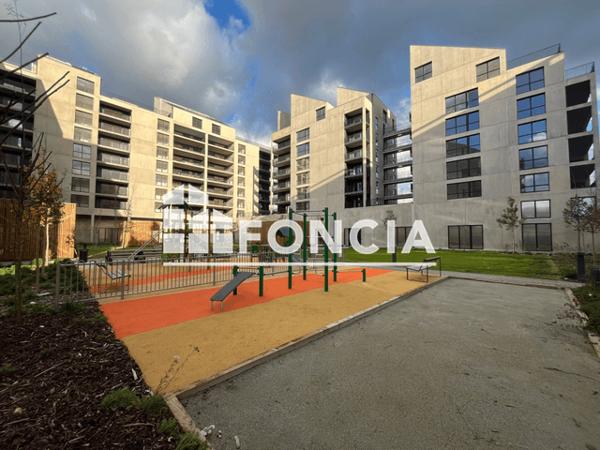 Location Appartement 4 pièces 89.8 m² - 194 / 196 RUE DES QUEYRIES Bordeaux 33100