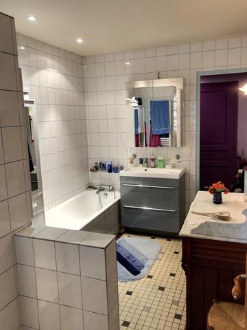 Anet (28260) Viager 2 têtes (H/F 80 ans) occupé Maison 240m2 + dépendance et terrain constructible