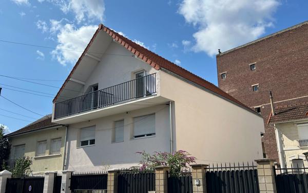 Immeuble à vendre    13 pièces • 190 m2 Le Bourget