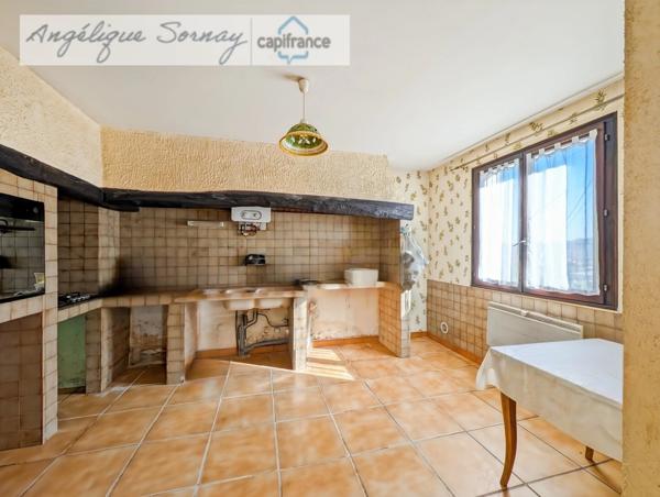 Maison 3 niveaux – 161 m² habitables – fort potentiel de rénovation