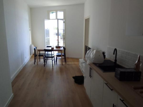 Location                                                      Appartement
                        
                     3 pièces                                         à Perpignan