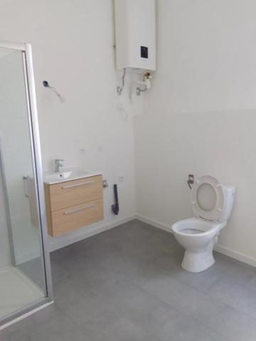 Location                                                      Appartement
                        
                     3 pièces                                         à Perpignan