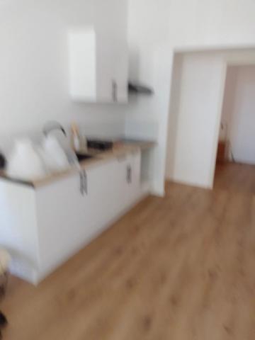 Location                                                      Appartement
                        
                     3 pièces                                         à Perpignan