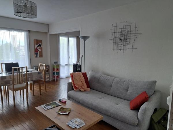 Vente                                                      Appartement
                        
                     3 pièces                      63 m2                     à Charleville-Mézières