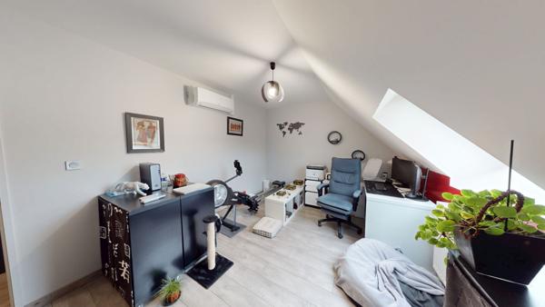 Maison familiale à vendre à Chanteau - Haute Prestations modernes et confort optimal